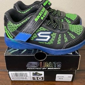 Skechers Lights size 10